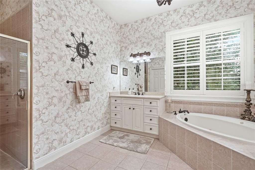 For Sale: $1,200,000 (4 beds, 2 baths, 2937 Square Feet)