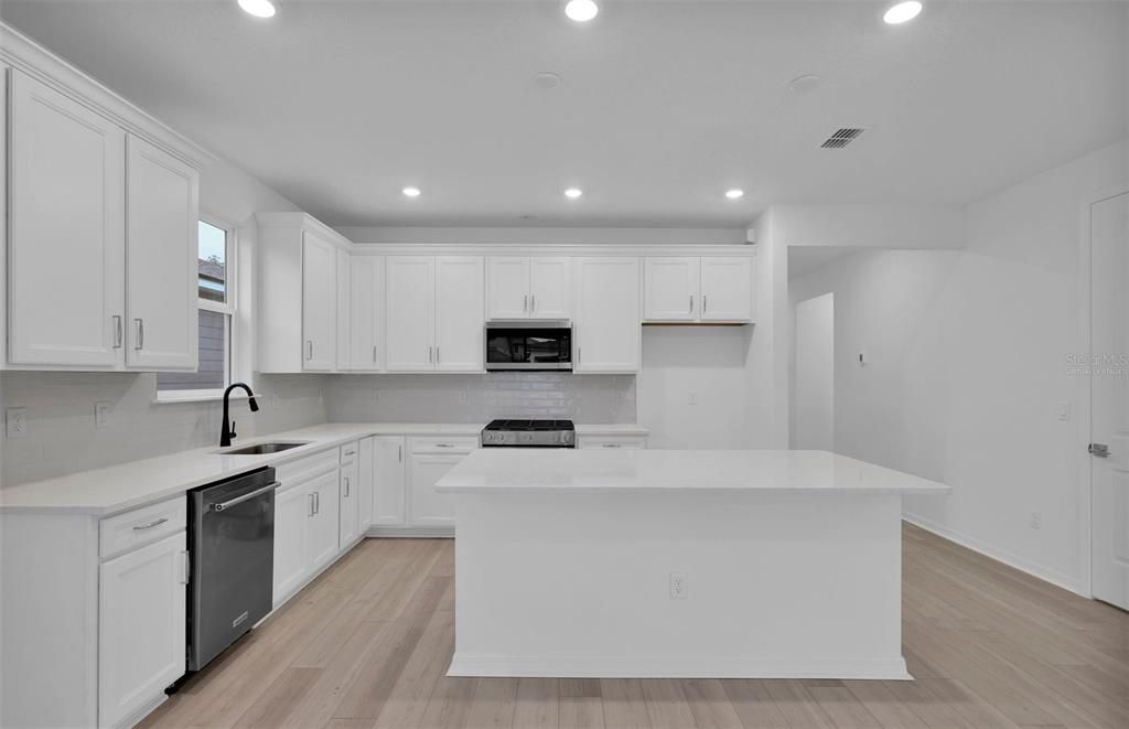 For Sale: $397,000 (4 beds, 2 baths, 1821 Square Feet)