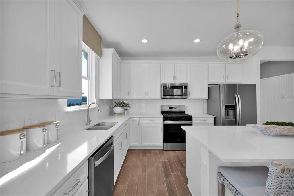 For Sale: $397,000 (4 beds, 2 baths, 1821 Square Feet)