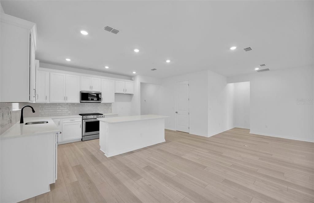 For Sale: $397,000 (4 beds, 2 baths, 1821 Square Feet)