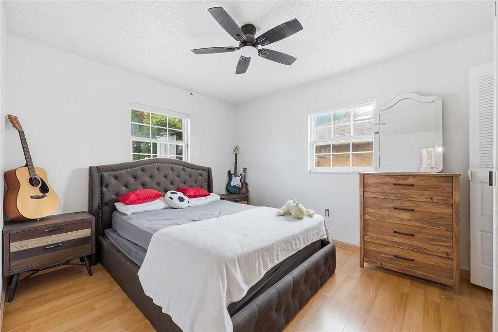 For Sale: $269,900 (3 beds, 2 baths, 1144 Square Feet)