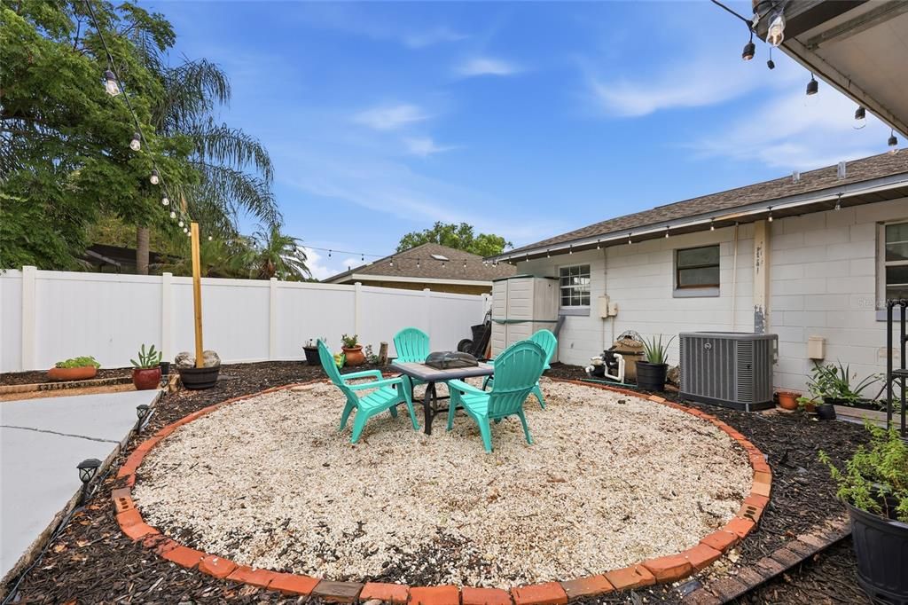 For Sale: $269,900 (3 beds, 2 baths, 1144 Square Feet)