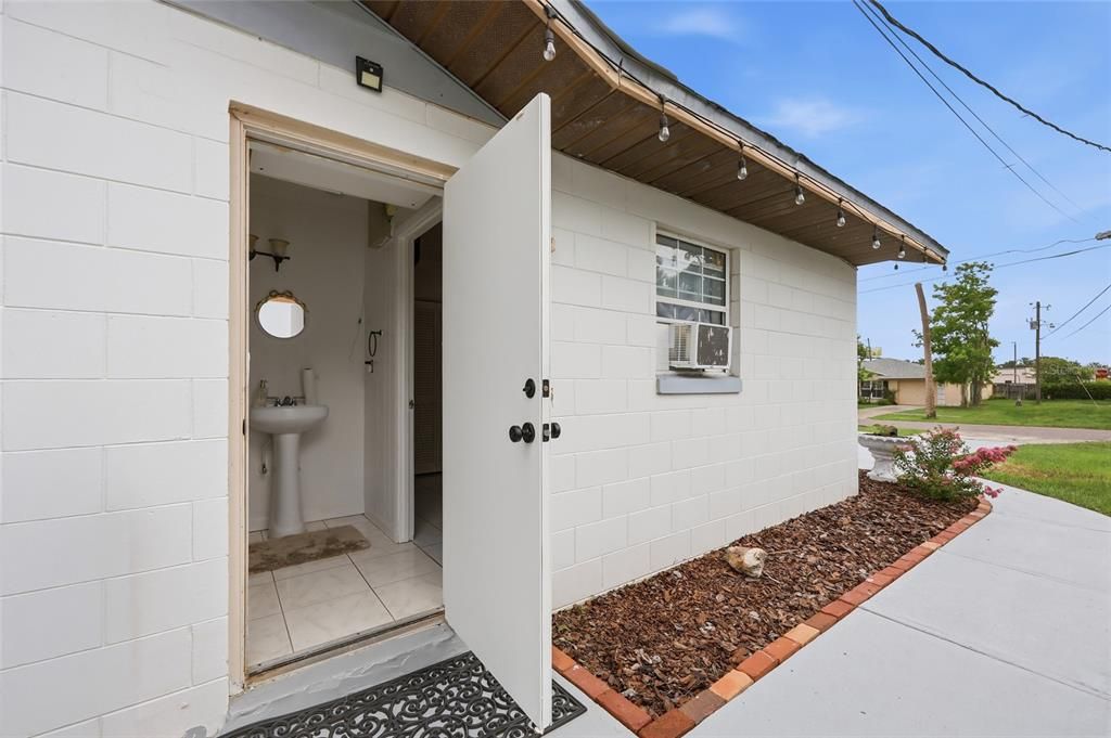 For Sale: $269,900 (3 beds, 2 baths, 1144 Square Feet)