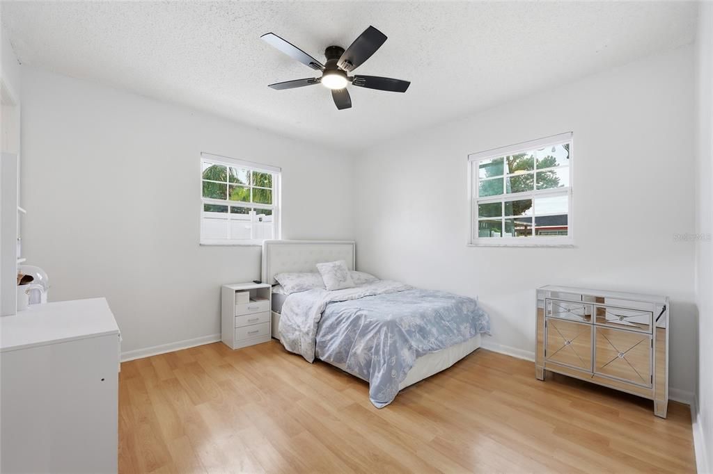 For Sale: $269,900 (3 beds, 2 baths, 1144 Square Feet)