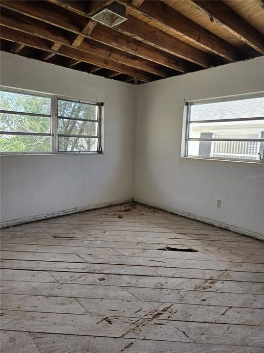 En Venta: $338,800 (4 camas, 0 baños, 2160 Pies cuadrados)