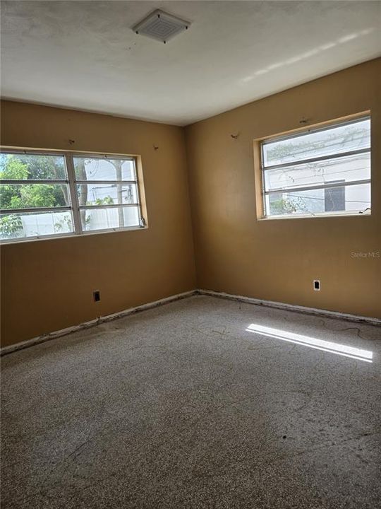 En Venta: $338,800 (4 camas, 0 baños, 2160 Pies cuadrados)