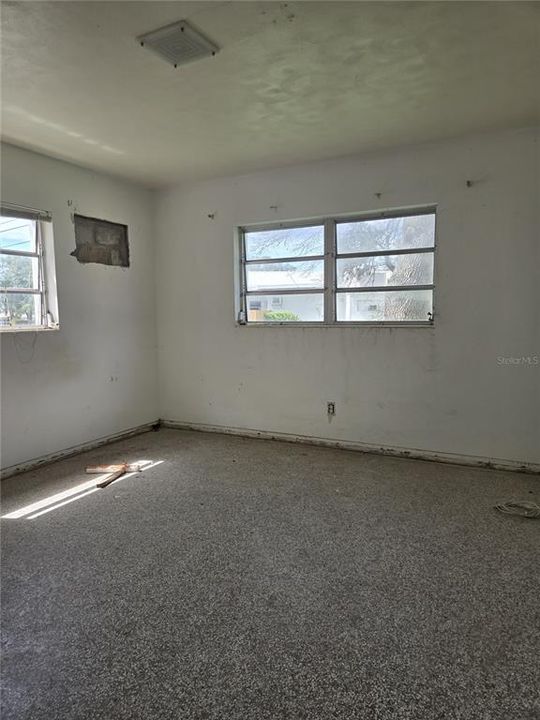 En Venta: $338,800 (4 camas, 0 baños, 2160 Pies cuadrados)