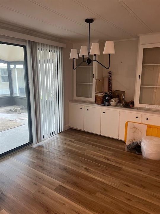 For Sale: $154,900 (2 beds, 2 baths, 1068 Square Feet)
