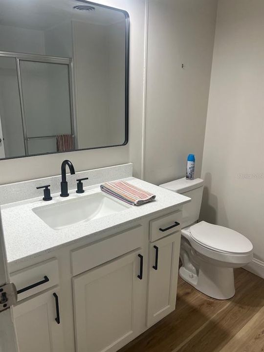 For Sale: $154,900 (2 beds, 2 baths, 1068 Square Feet)