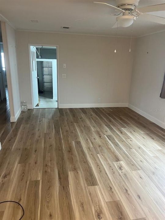 For Sale: $154,900 (2 beds, 2 baths, 1068 Square Feet)