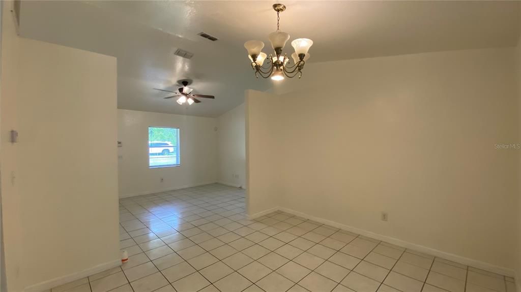 For Rent: $1,800 (3 beds, 2 baths, 1539 Square Feet)