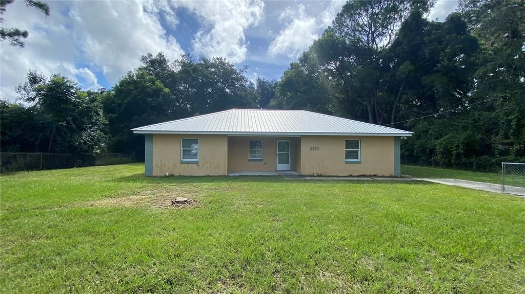 For Rent: $1,800 (3 beds, 2 baths, 1539 Square Feet)