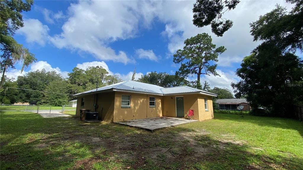 For Rent: $1,800 (3 beds, 2 baths, 1539 Square Feet)