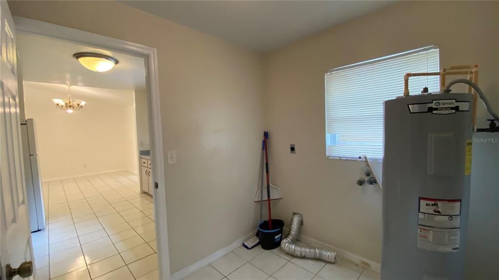 For Rent: $1,800 (3 beds, 2 baths, 1539 Square Feet)