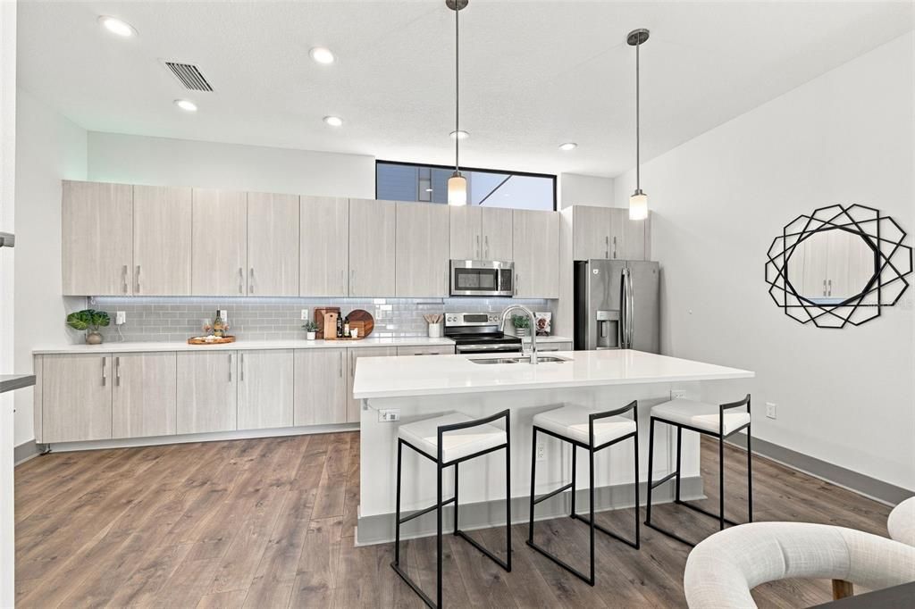 For Sale: $635,000 (3 beds, 3 baths, 1988 Square Feet)