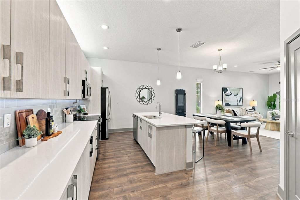 For Sale: $635,000 (3 beds, 3 baths, 1988 Square Feet)