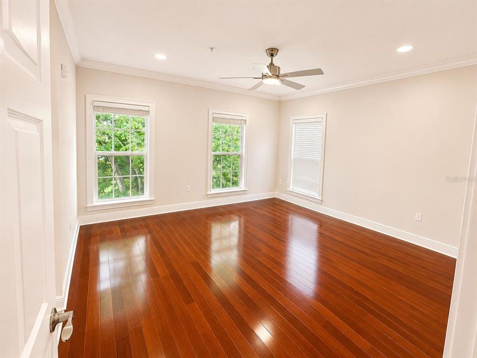 For Rent: $3,850 (3 beds, 2 baths, 1880 Square Feet)