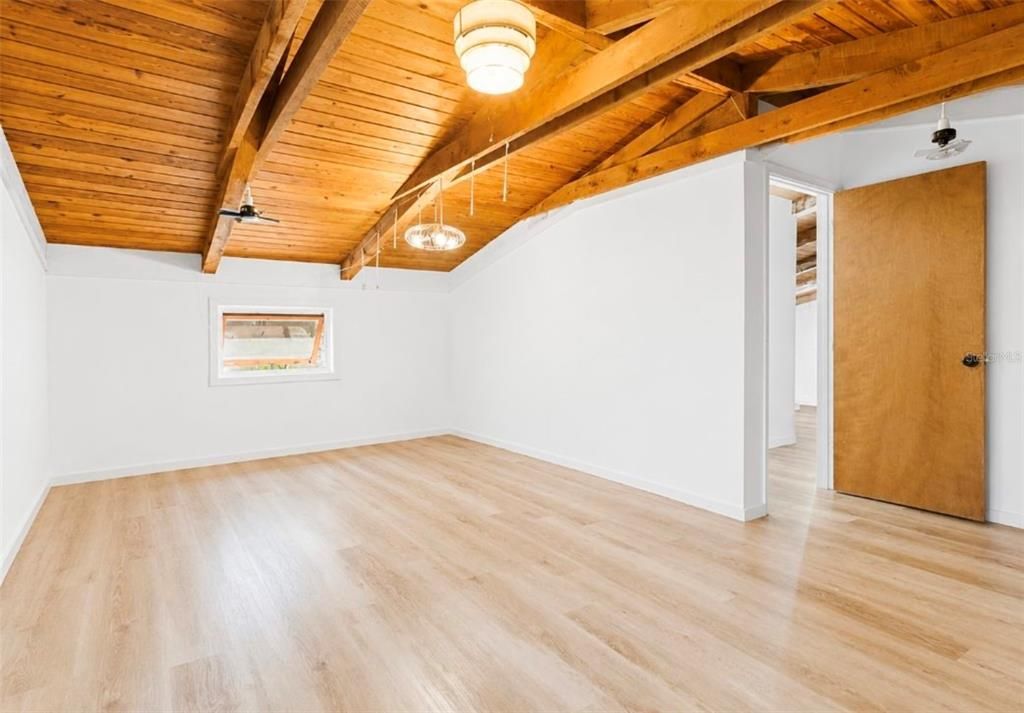 For Sale: $420,000 (3 beds, 2 baths, 1931 Square Feet)