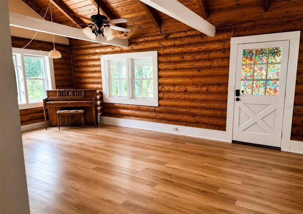 For Sale: $420,000 (3 beds, 2 baths, 1931 Square Feet)