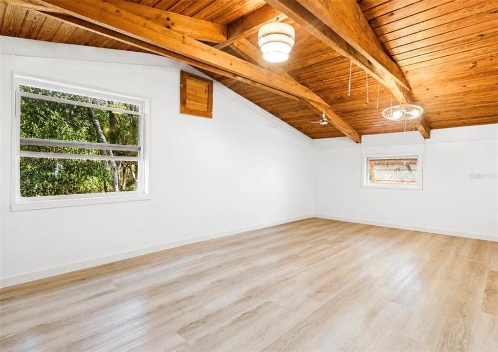 For Sale: $420,000 (3 beds, 2 baths, 1931 Square Feet)