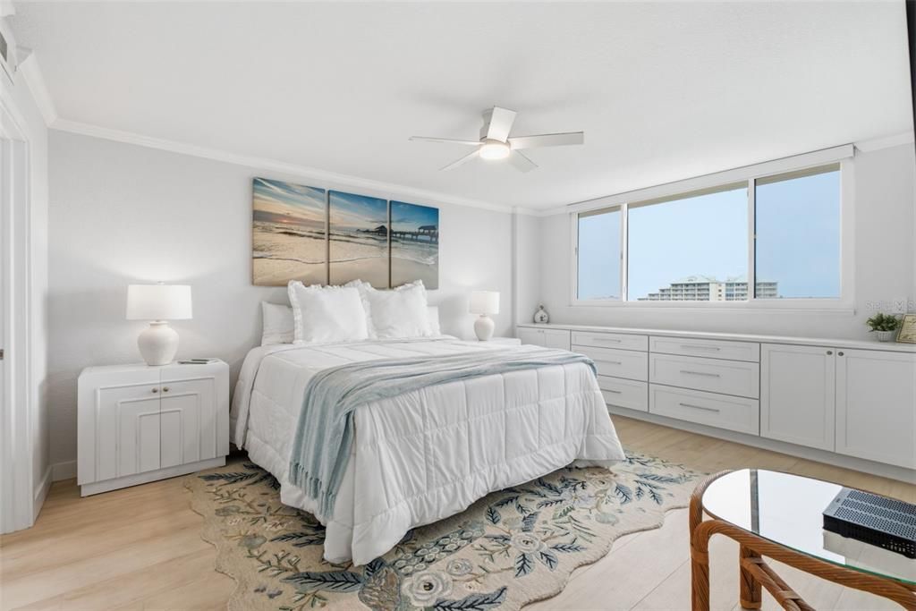 Active With Contract: $435,000 (2 beds, 2 baths, 1225 Square Feet)