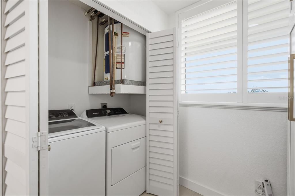 Active With Contract: $435,000 (2 beds, 2 baths, 1225 Square Feet)