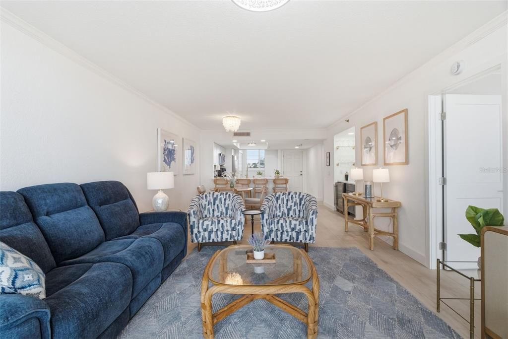 Active With Contract: $435,000 (2 beds, 2 baths, 1225 Square Feet)