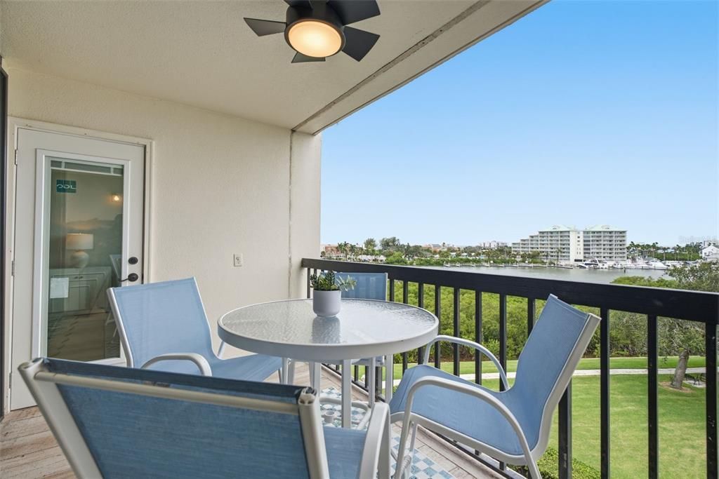 Active With Contract: $435,000 (2 beds, 2 baths, 1225 Square Feet)
