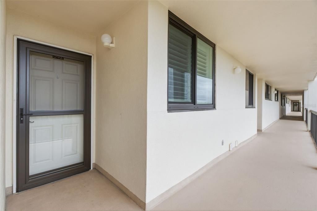 Active With Contract: $435,000 (2 beds, 2 baths, 1225 Square Feet)
