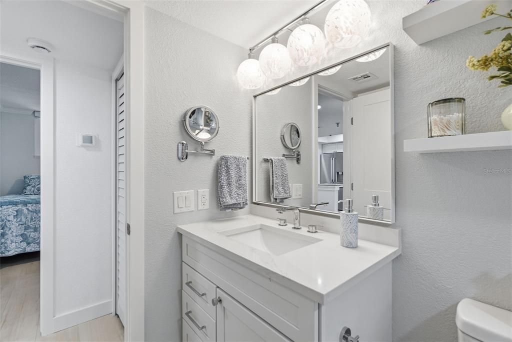 Active With Contract: $435,000 (2 beds, 2 baths, 1225 Square Feet)