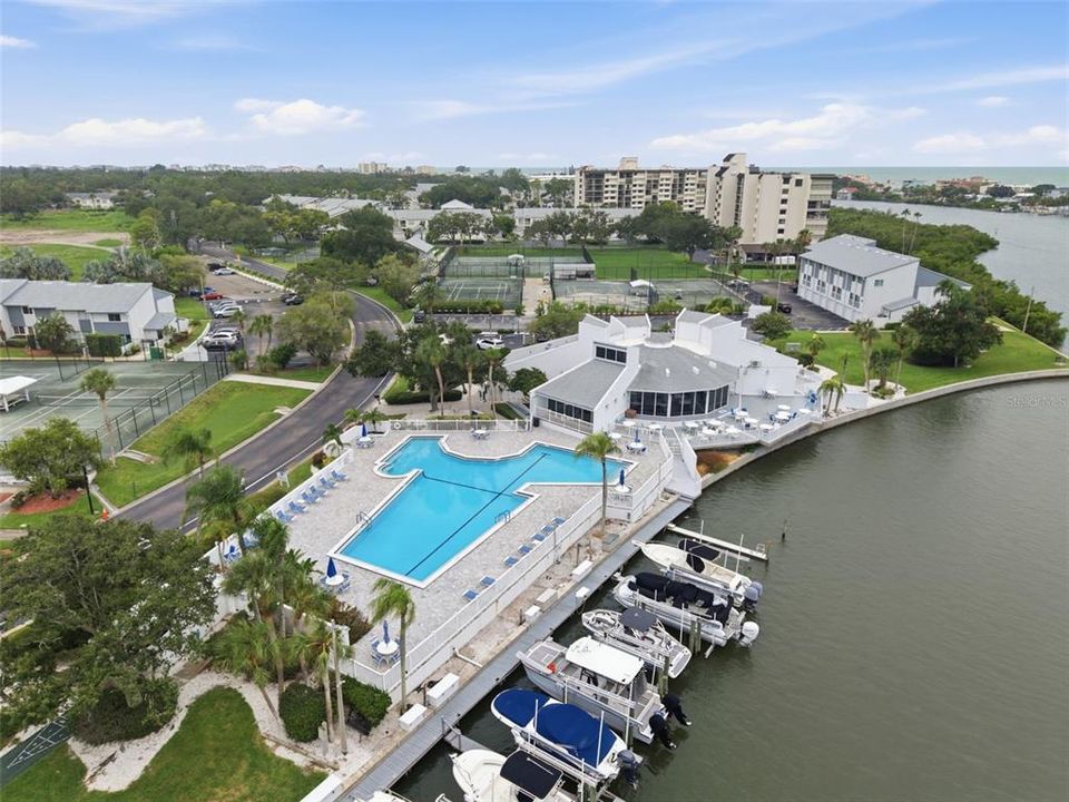 Active With Contract: $435,000 (2 beds, 2 baths, 1225 Square Feet)