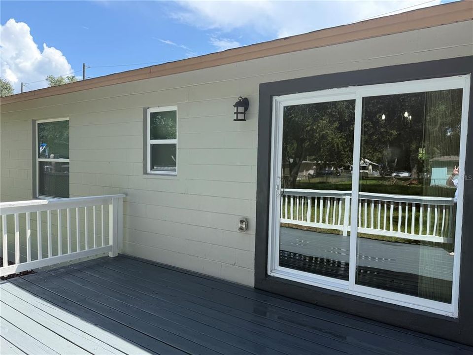 For Sale: $300,000 (3 beds, 2 baths, 1200 Square Feet)
