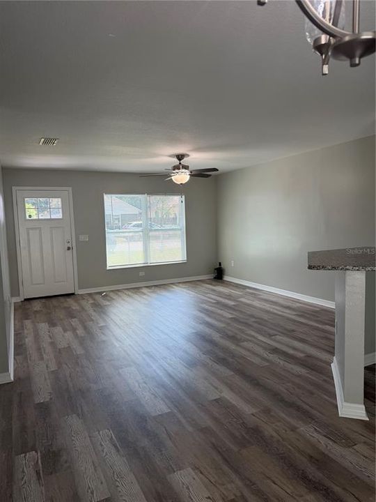 For Sale: $300,000 (3 beds, 2 baths, 1200 Square Feet)