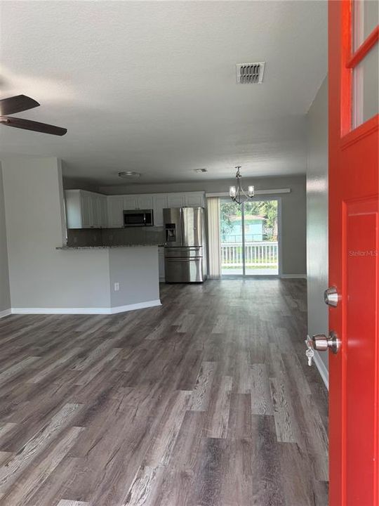 For Sale: $300,000 (3 beds, 2 baths, 1200 Square Feet)
