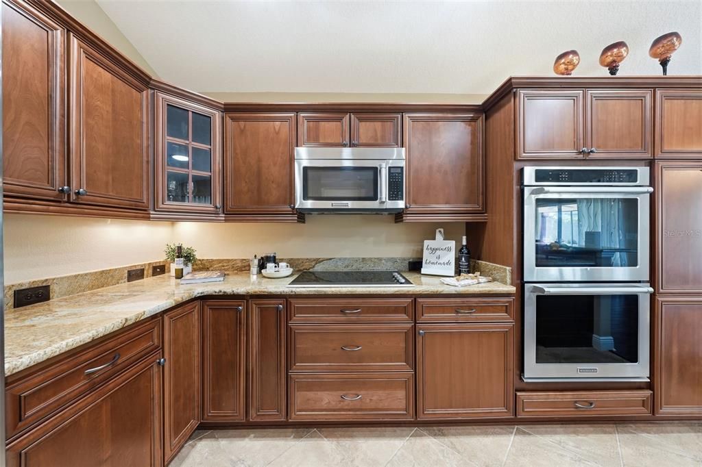 En Venta: $700,000 (3 camas, 2 baños, 2123 Pies cuadrados)