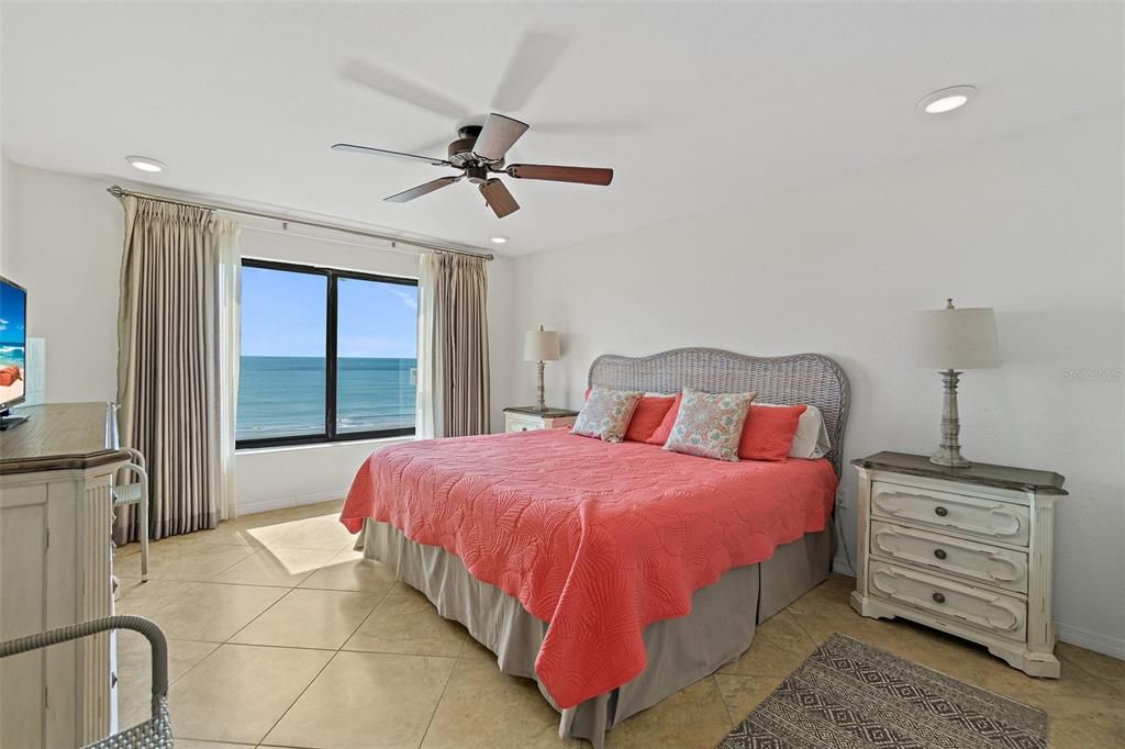For Sale: $550,000 (2 beds, 2 baths, 1118 Square Feet)