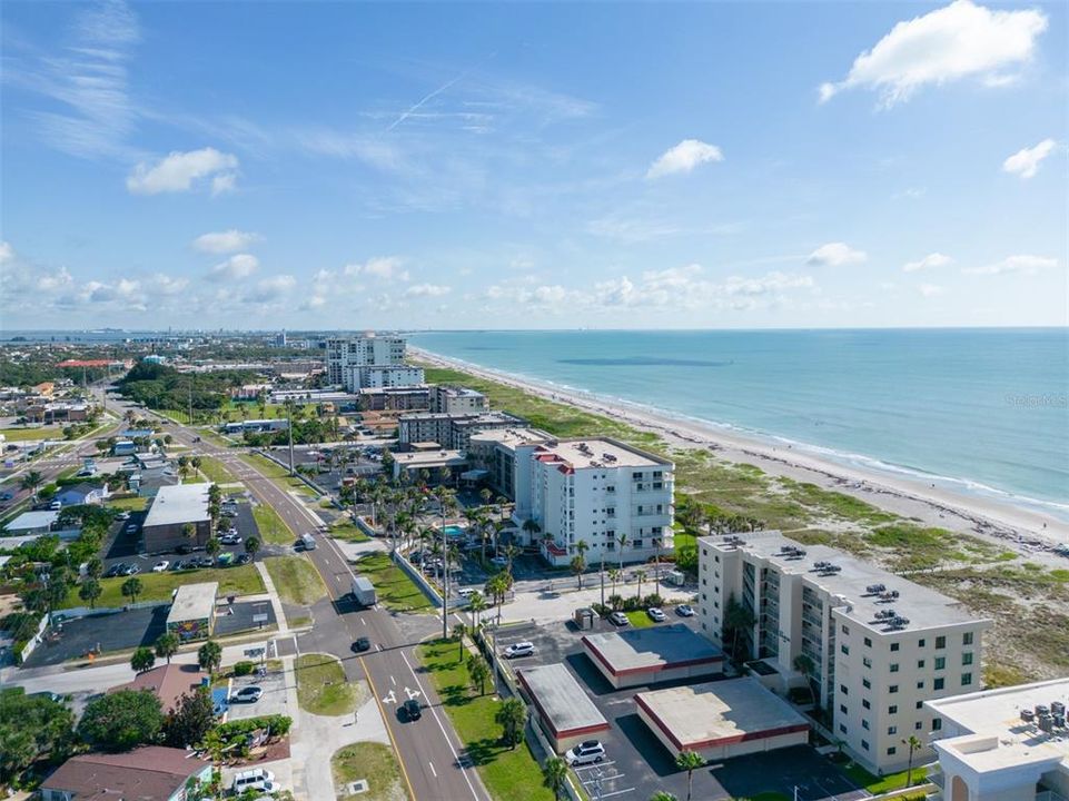 For Sale: $550,000 (2 beds, 2 baths, 1118 Square Feet)