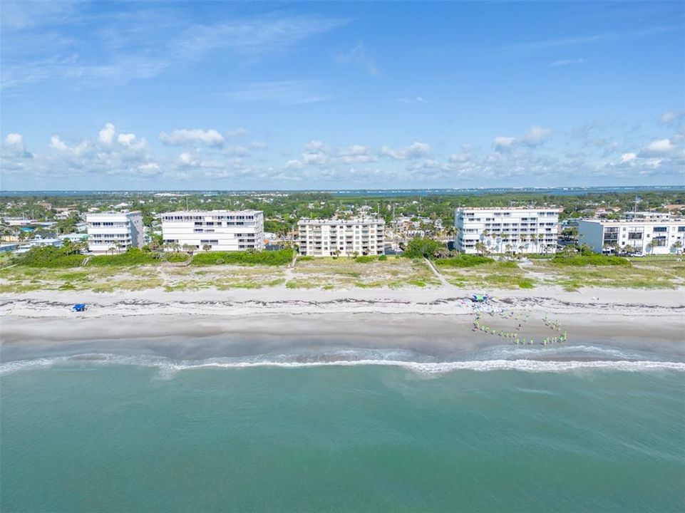 For Sale: $550,000 (2 beds, 2 baths, 1118 Square Feet)