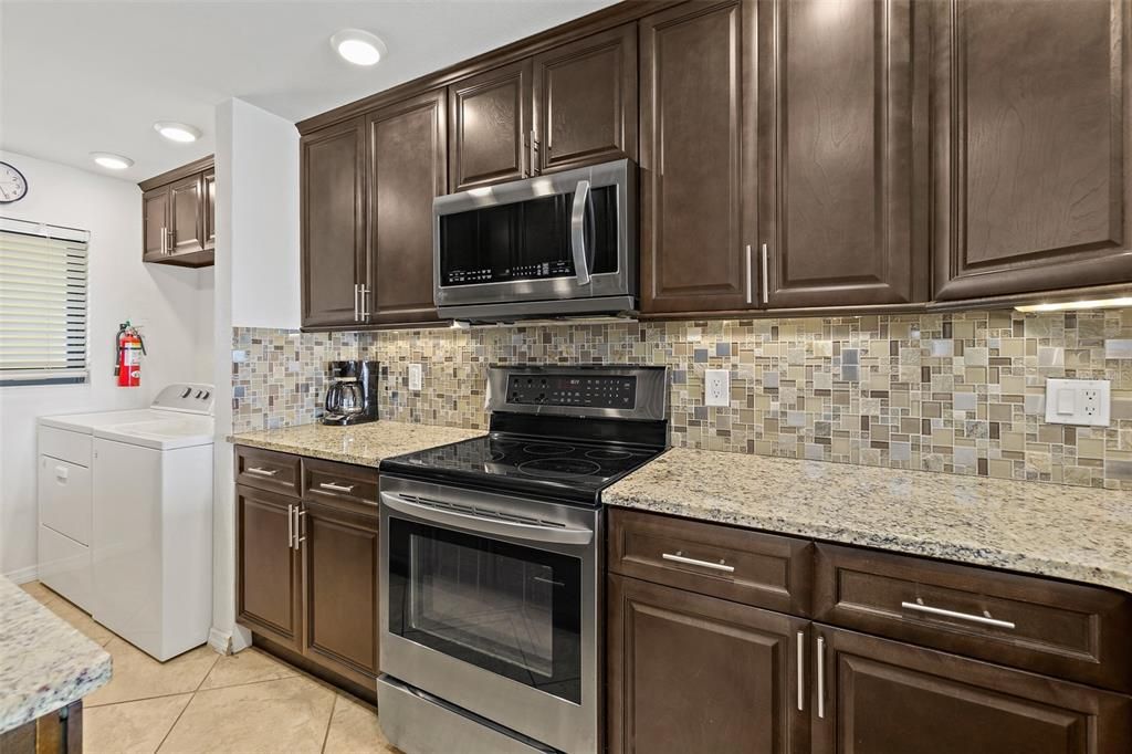 For Sale: $550,000 (2 beds, 2 baths, 1118 Square Feet)