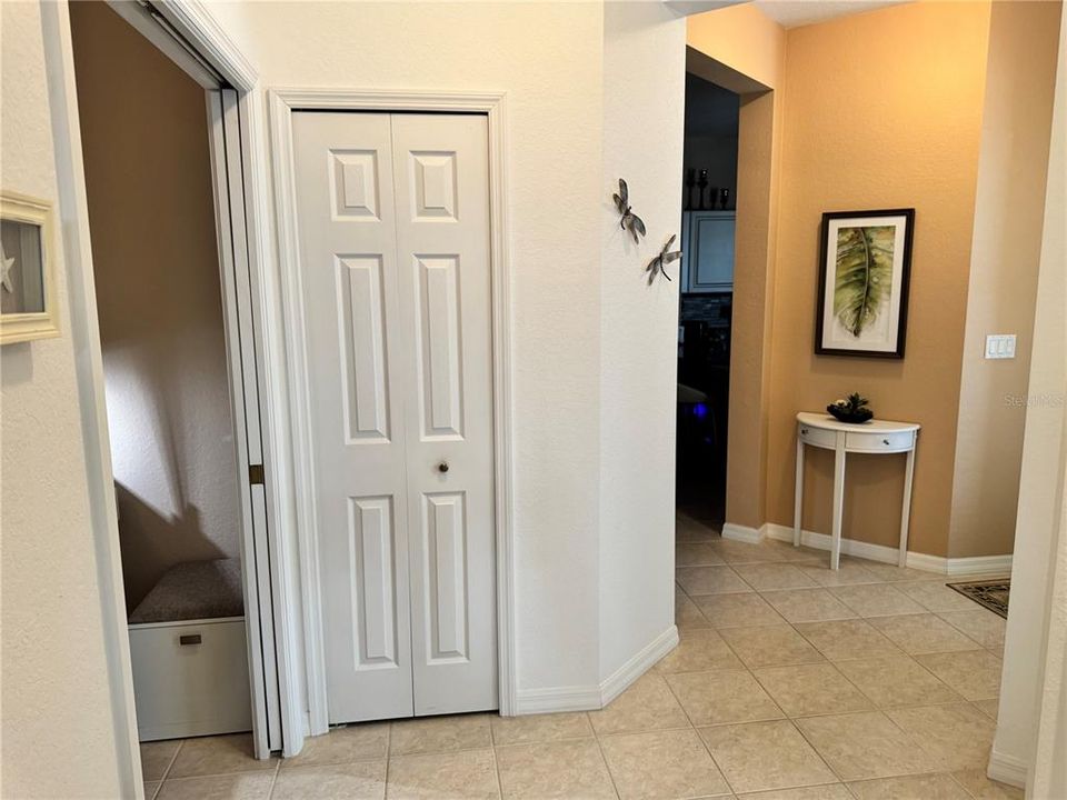 For Sale: $249,900 (2 beds, 2 baths, 1254 Square Feet)