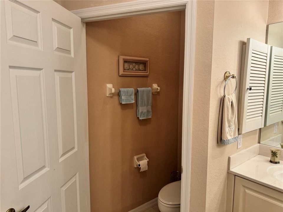 For Sale: $249,900 (2 beds, 2 baths, 1254 Square Feet)
