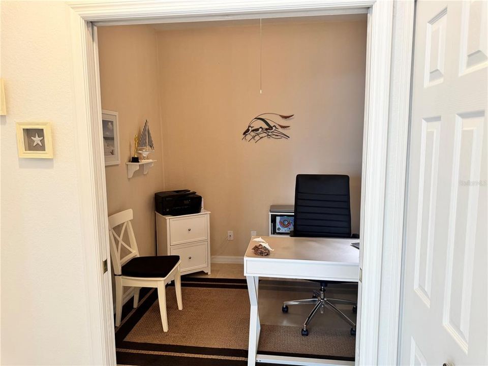 For Sale: $249,900 (2 beds, 2 baths, 1254 Square Feet)