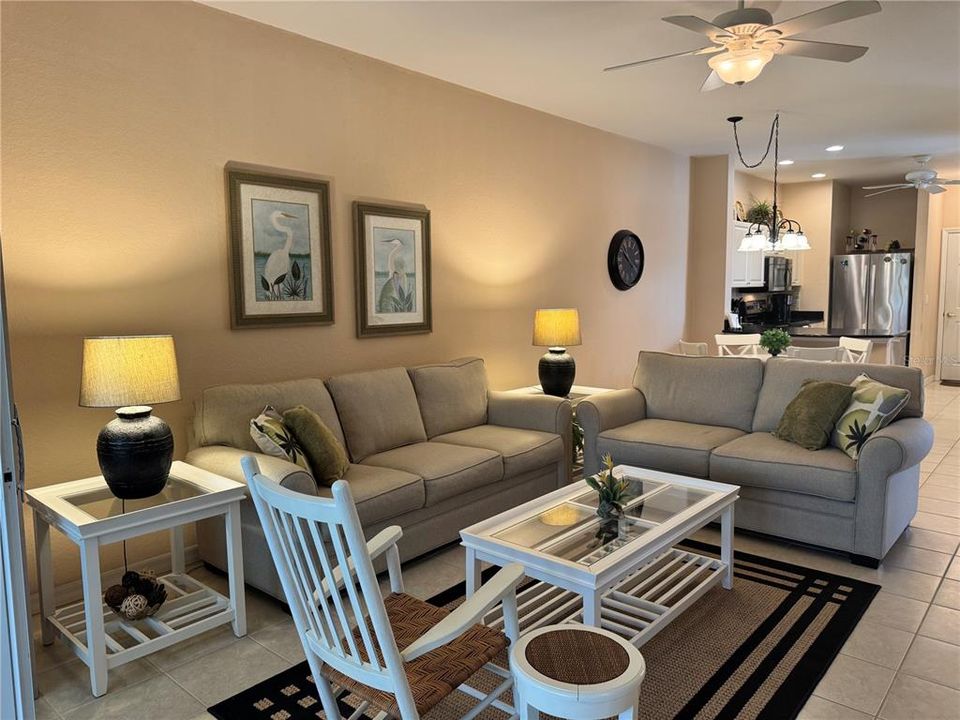 For Sale: $249,900 (2 beds, 2 baths, 1254 Square Feet)
