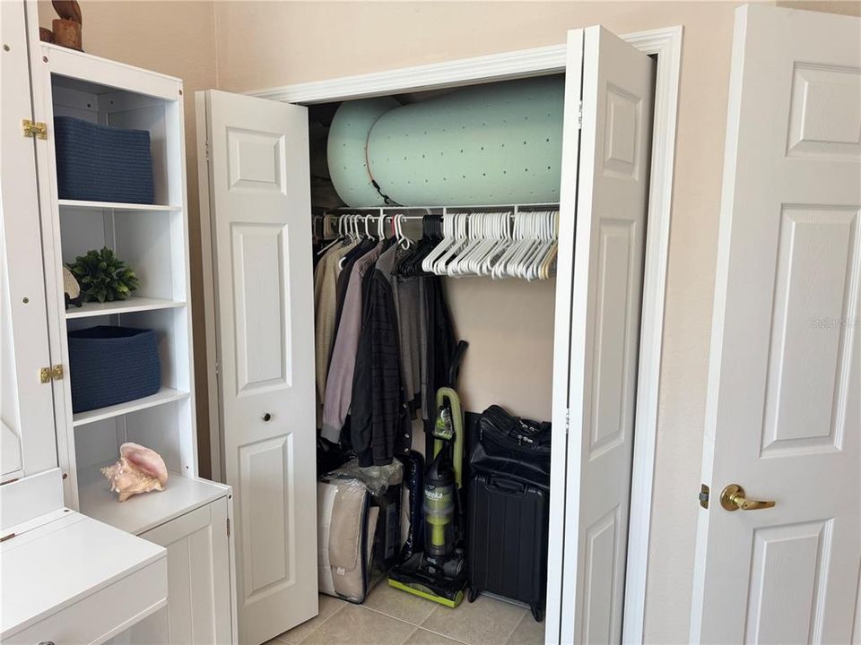 For Sale: $249,900 (2 beds, 2 baths, 1254 Square Feet)