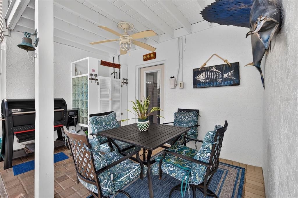For Sale: $665,000 (3 beds, 2 baths, 2208 Square Feet)