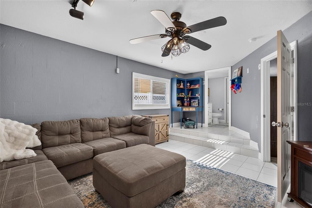 For Sale: $665,000 (3 beds, 2 baths, 2208 Square Feet)