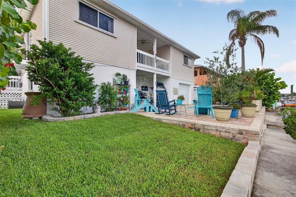 For Sale: $665,000 (3 beds, 2 baths, 2208 Square Feet)