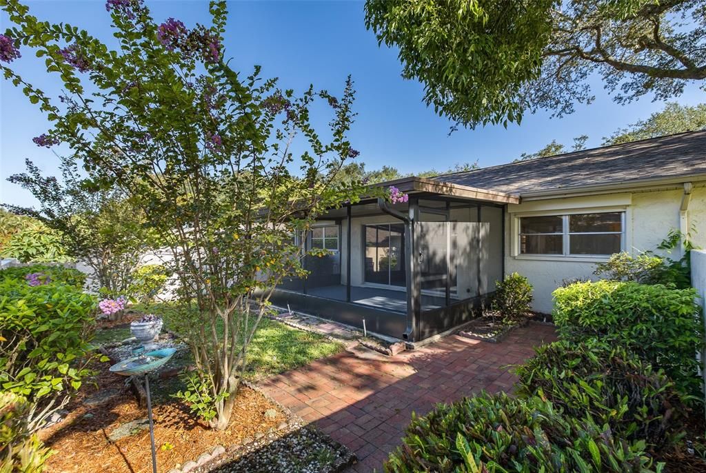 For Sale: $325,000 (2 beds, 2 baths, 1400 Square Feet)