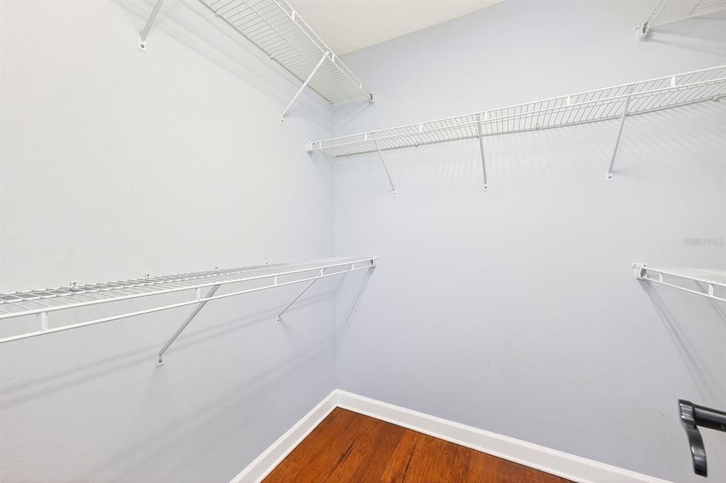 For Rent: $2,350 (3 beds, 2 baths, 1253 Square Feet)