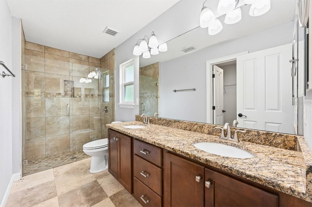 For Rent: $2,350 (3 beds, 2 baths, 1253 Square Feet)